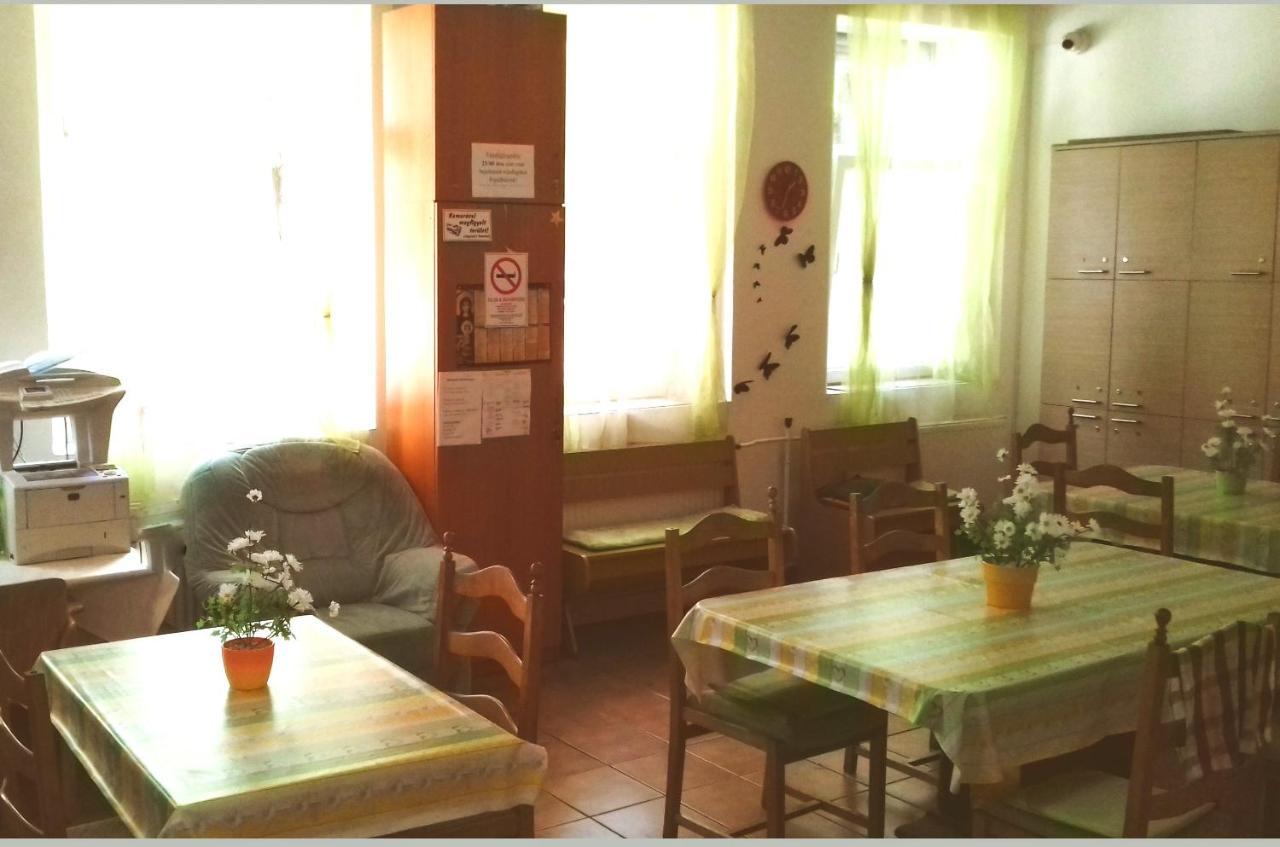 Romzsa Todor Kollegium Hostel Seghedin Exterior foto