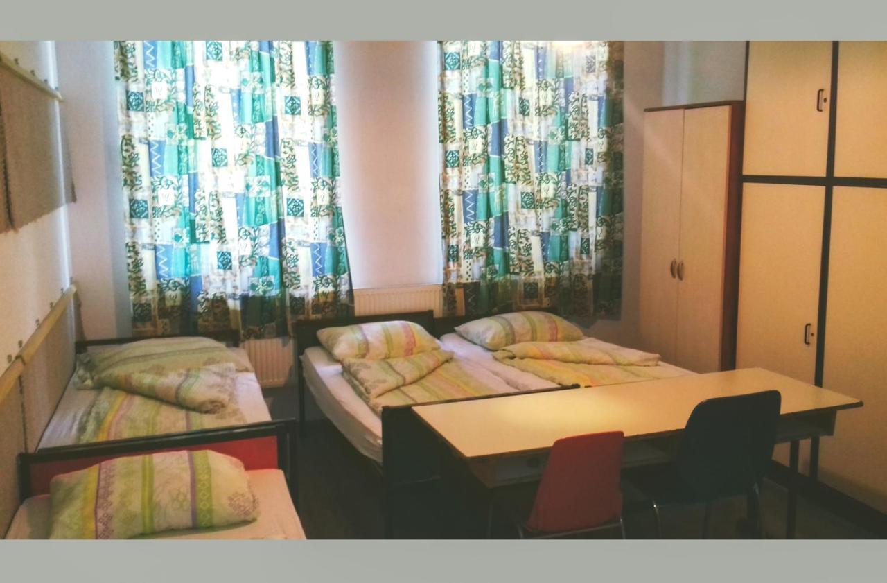 Romzsa Todor Kollegium Hostel Seghedin Exterior foto