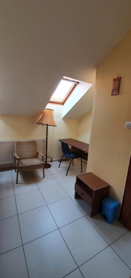 Romzsa Todor Kollegium Hostel Seghedin Exterior foto