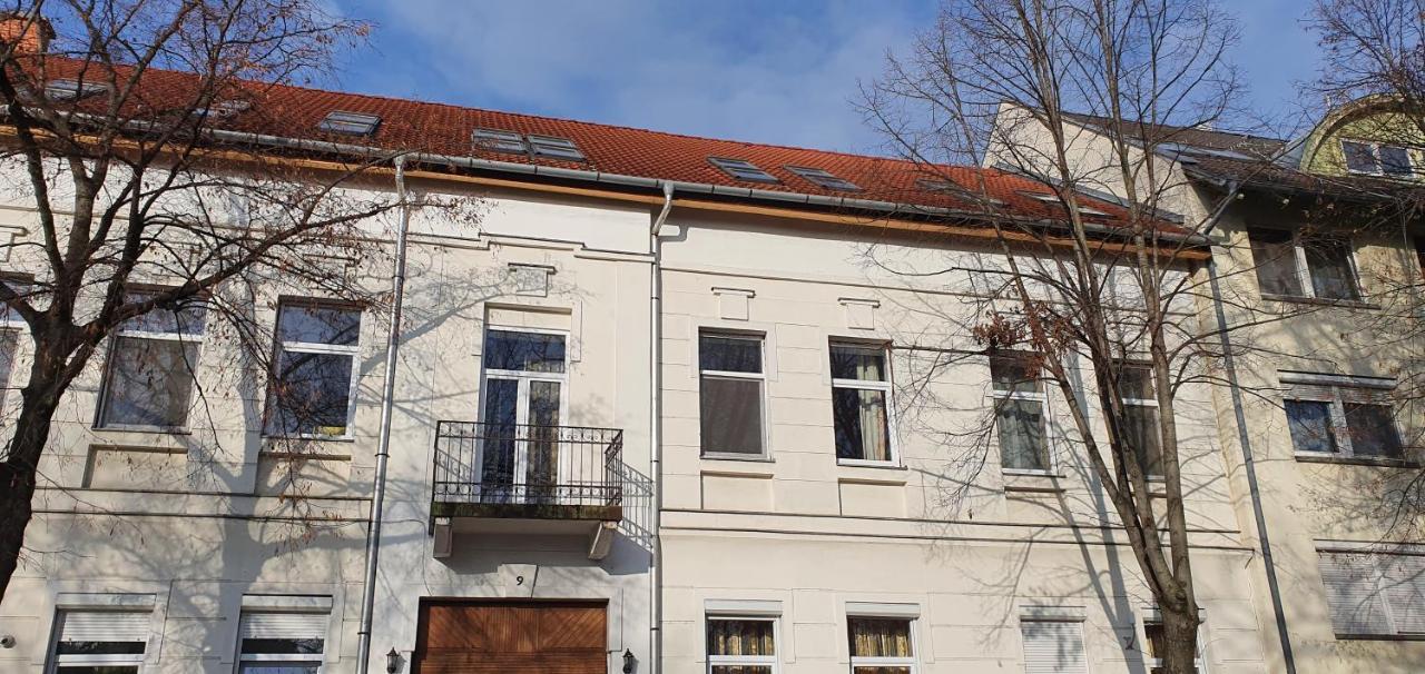 Romzsa Todor Kollegium Hostel Seghedin Exterior foto