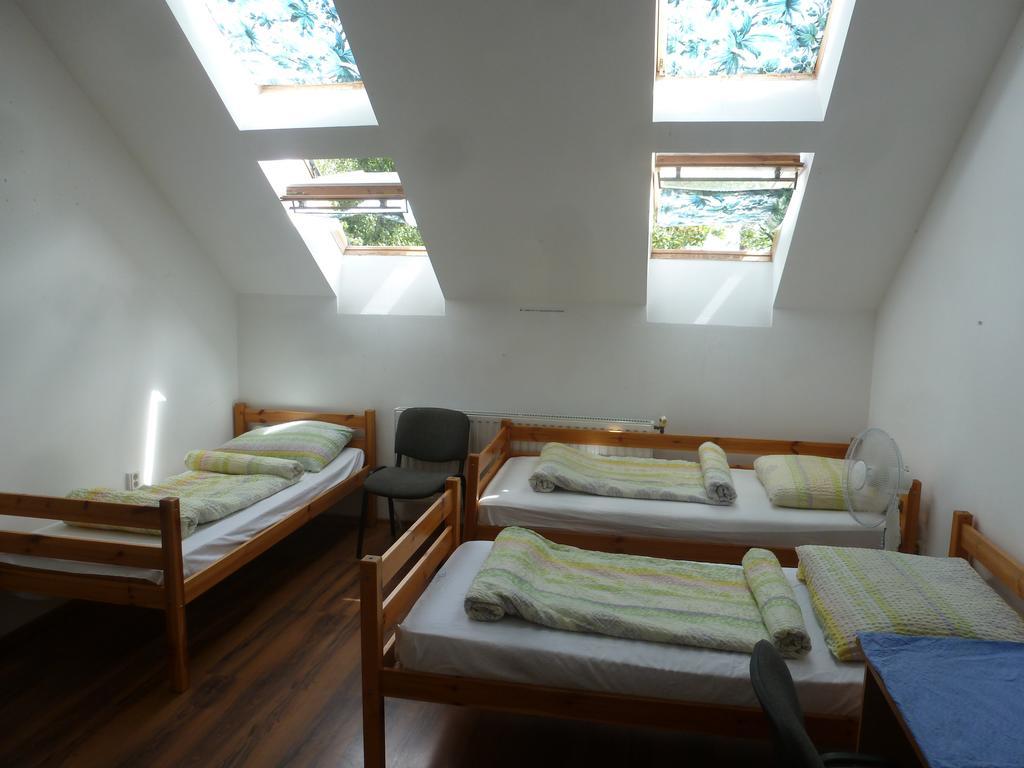 Romzsa Todor Kollegium Hostel Seghedin Cameră foto